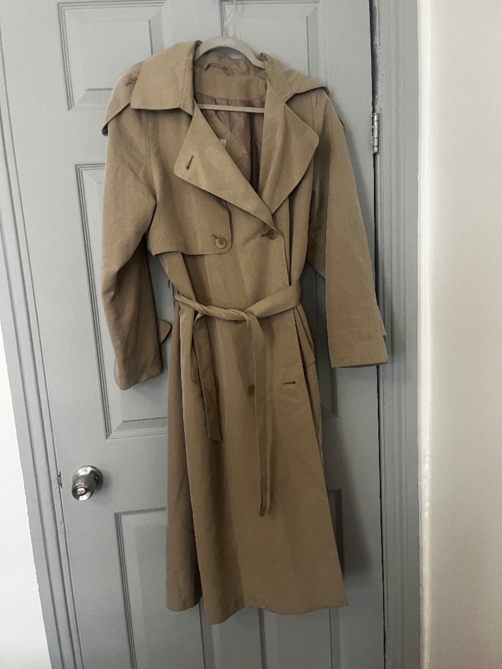 Vintage women's trench coat 6P